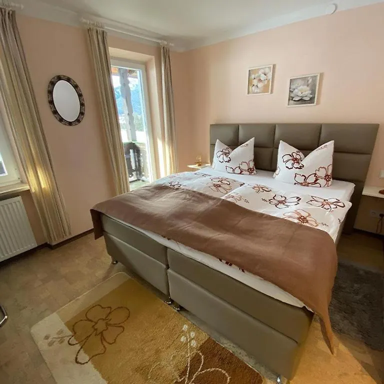 Hotel Restaurant Hausberg Garmisch-Partenkirchen 3*,  Germany